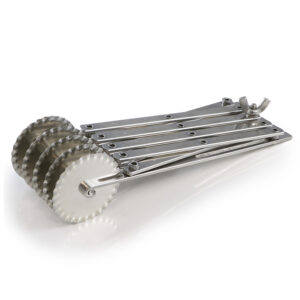 Extensible pasta cutter - 5 wavy blades