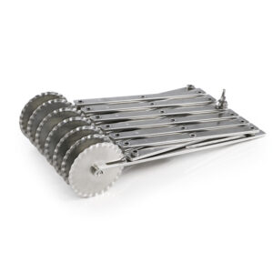 Extensible pasta cutter - 7 wavy blades